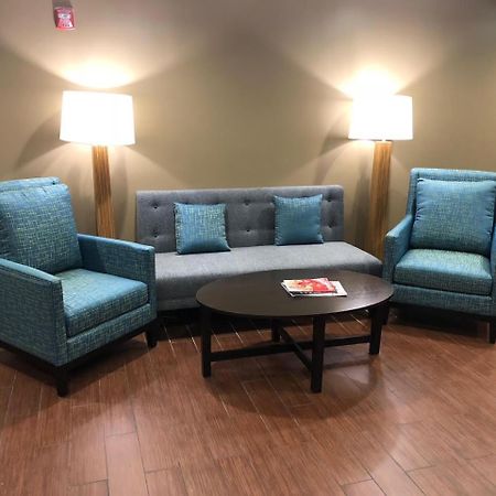 Days Inn By Wyndham Brooklyn Borough Park Nowy Jork Zewnętrze zdjęcie
