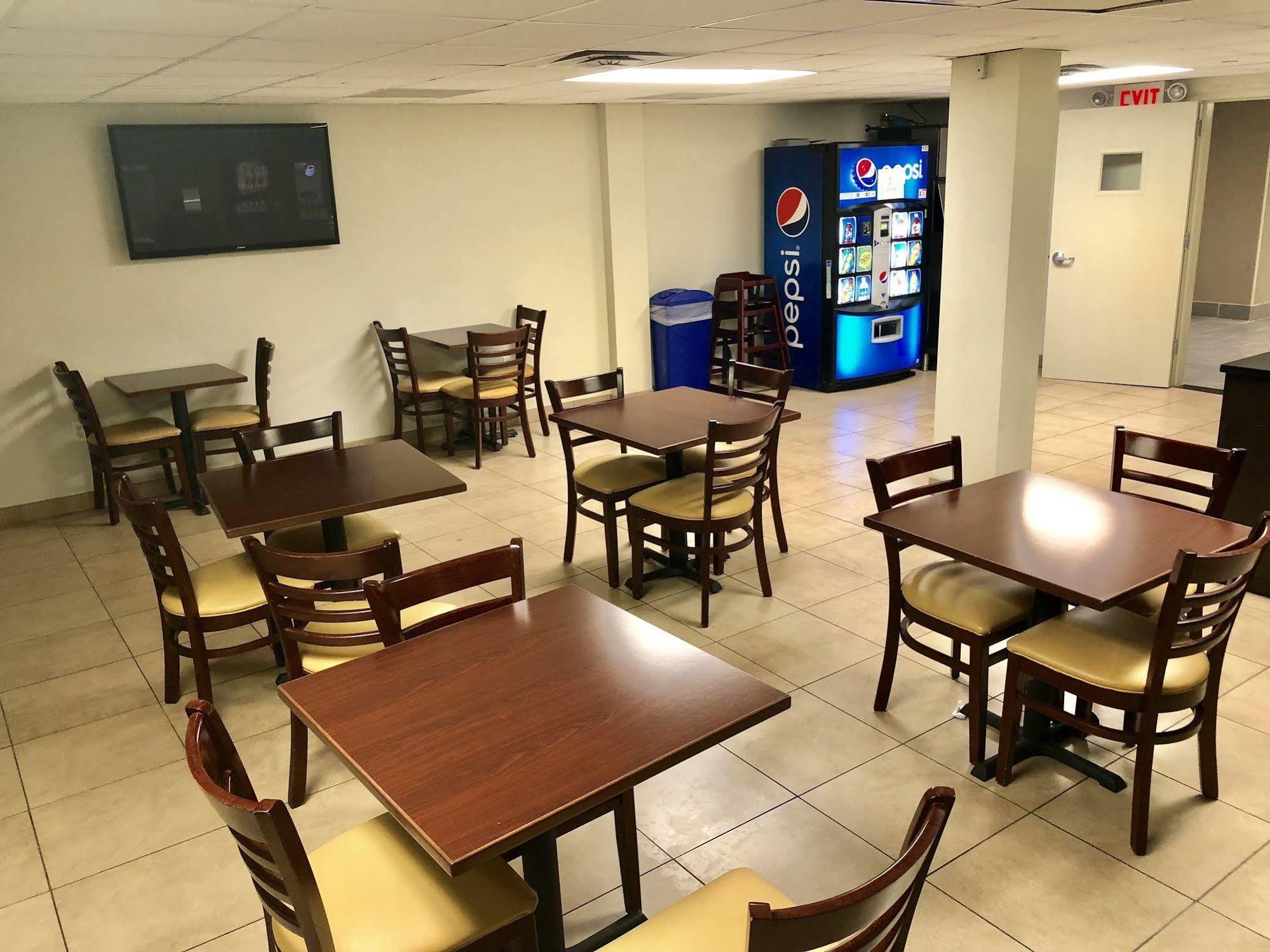 Days Inn By Wyndham Brooklyn Borough Park Nowy Jork Zewnętrze zdjęcie