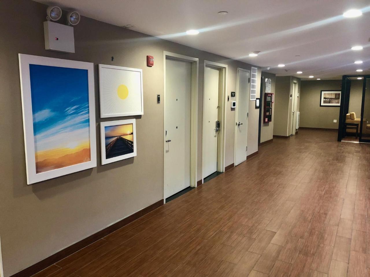 Days Inn By Wyndham Brooklyn Borough Park Nowy Jork Zewnętrze zdjęcie